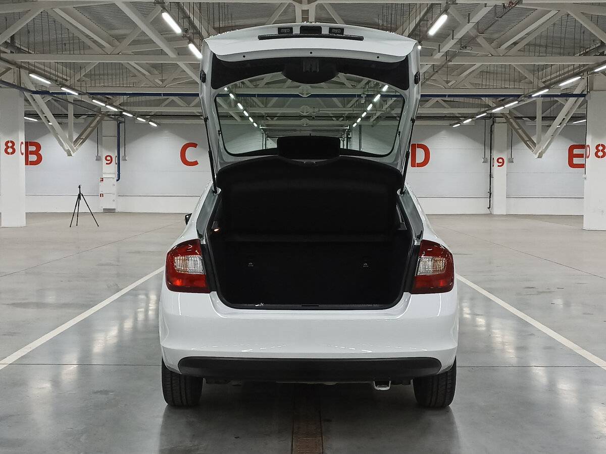 Купить Skoda Rapid, 2018, 71 741 км.. Фото: #9