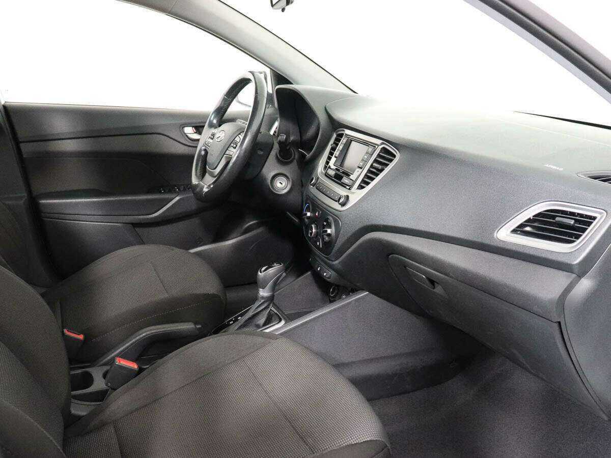 Купить Hyundai Solaris, 2019, 39 440 км.. Фото: #5