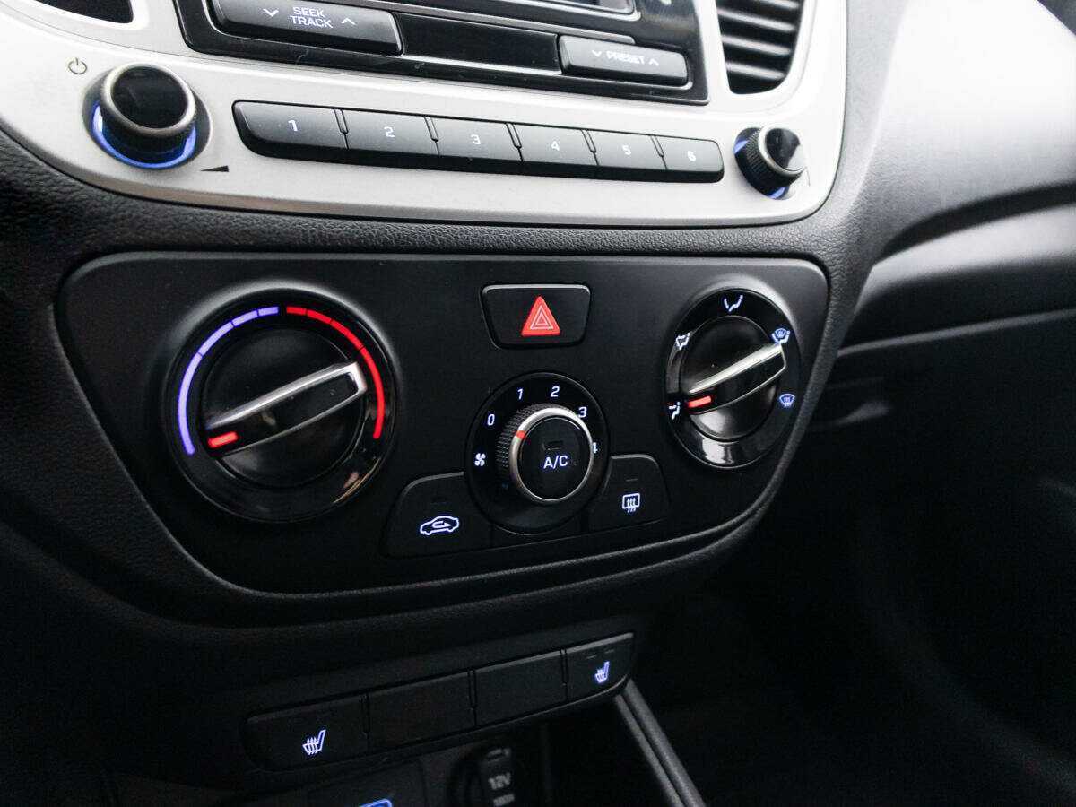 Купить Hyundai Solaris, 2019, 84 390 км.. Фото: #15