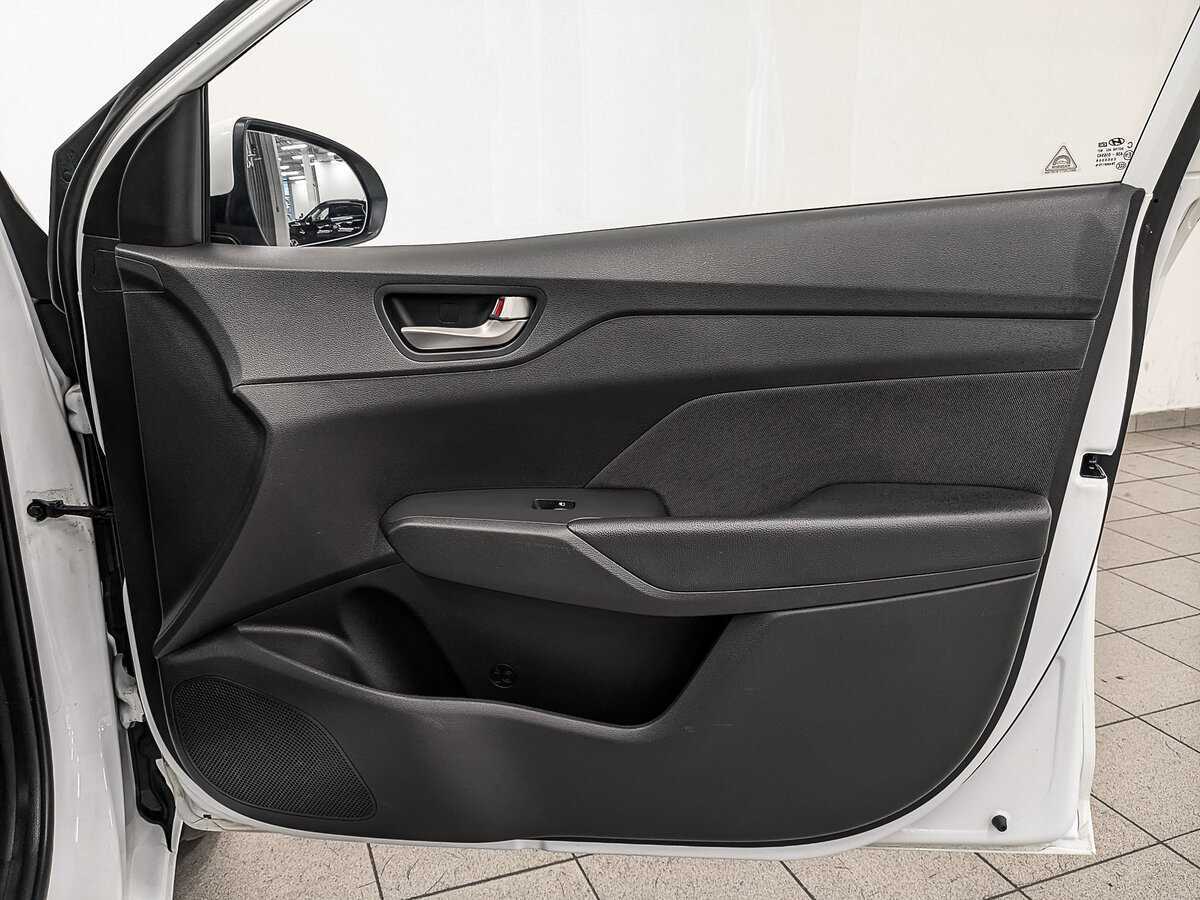 Купить Hyundai Solaris, 2017, 88 966 км.. Фото: #24