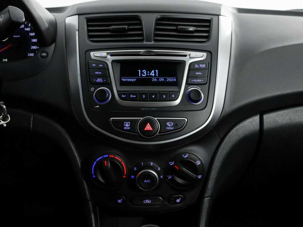 Купить Hyundai Solaris, 2015, 119 572 км.. Фото: #13