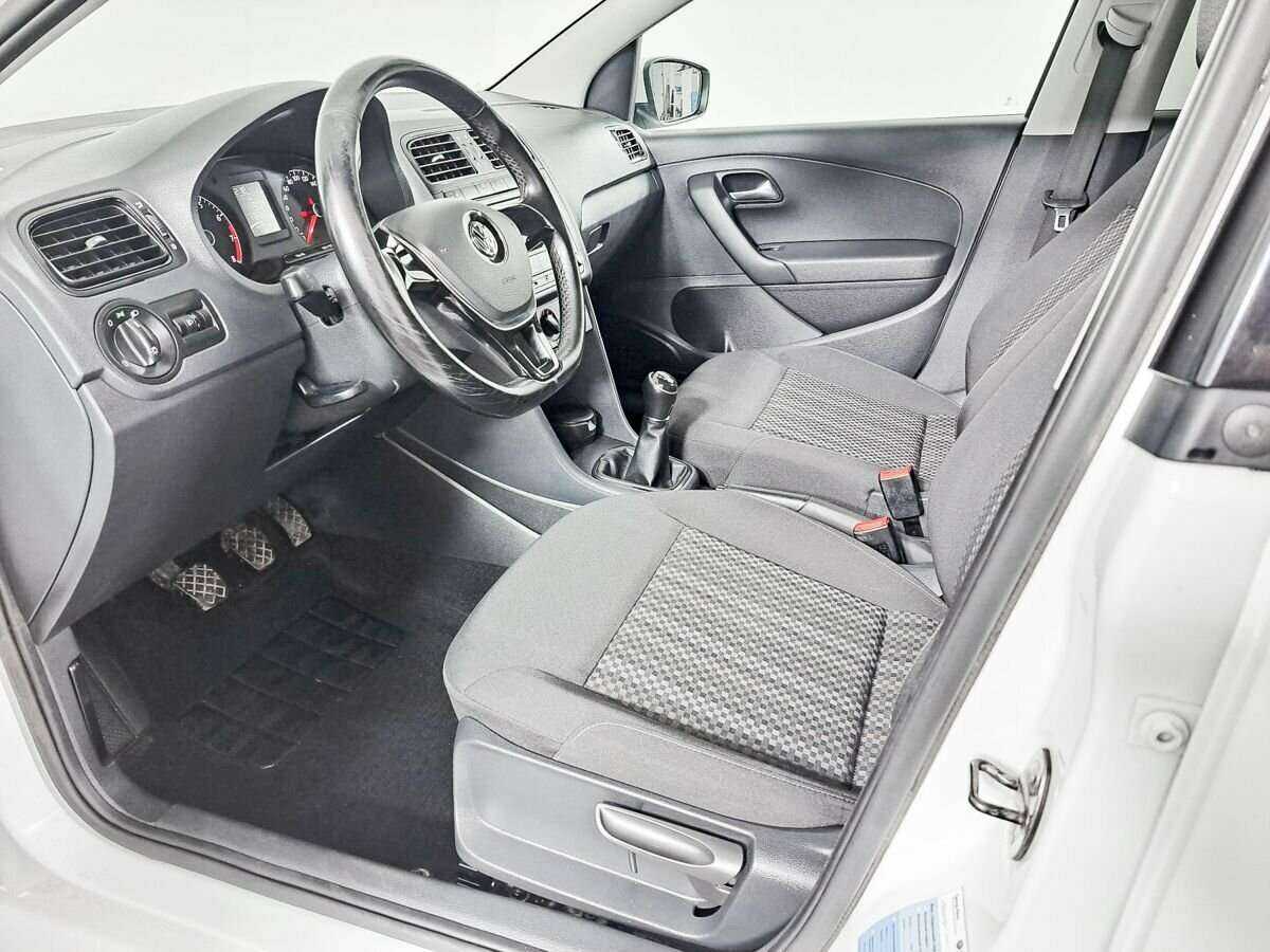 Купить Volkswagen Polo, 2015, 112 405 км.. Фото: #14