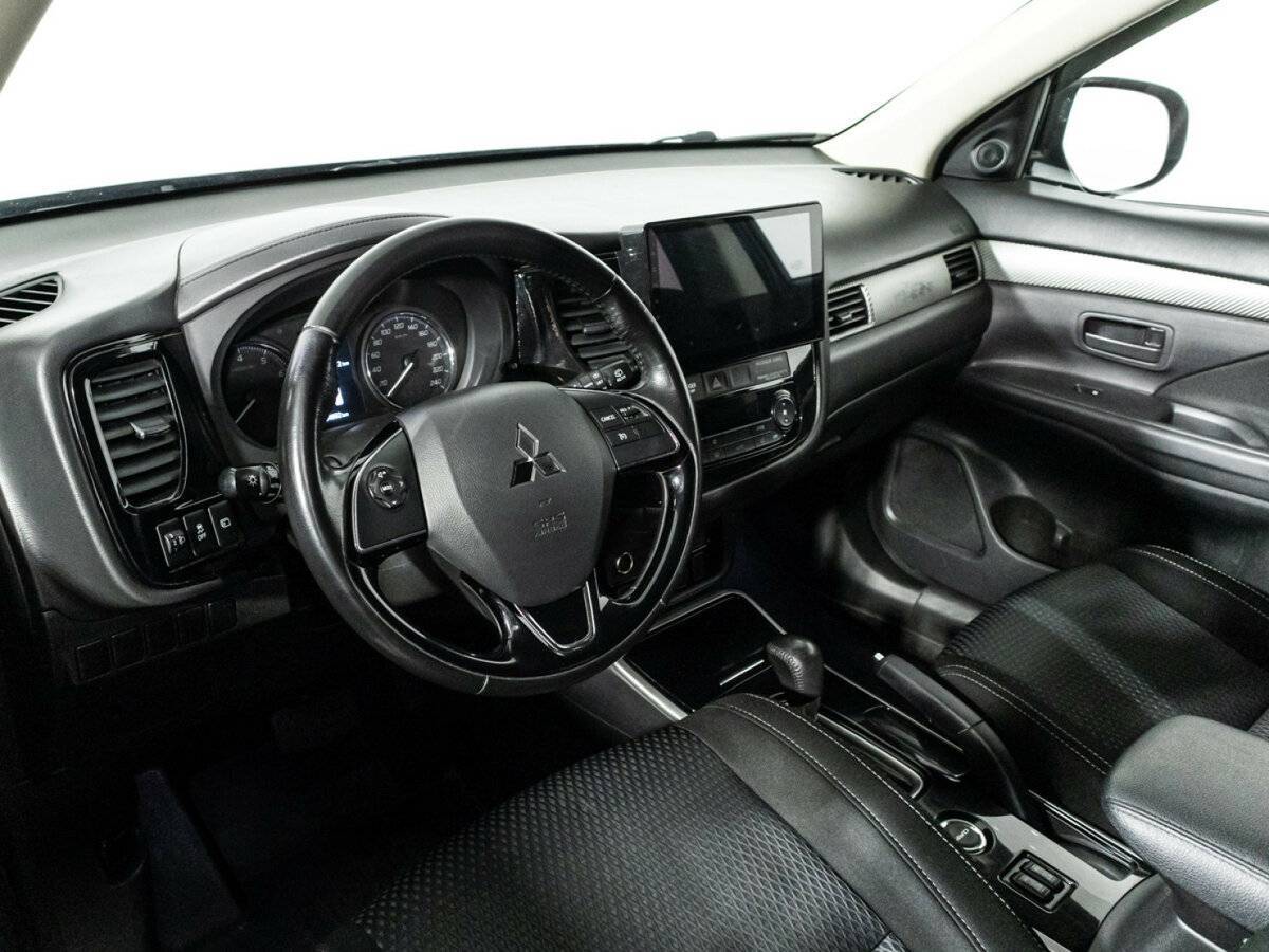 Купить Mitsubishi Outlander, 2017, 134 990 км.. Фото: #10