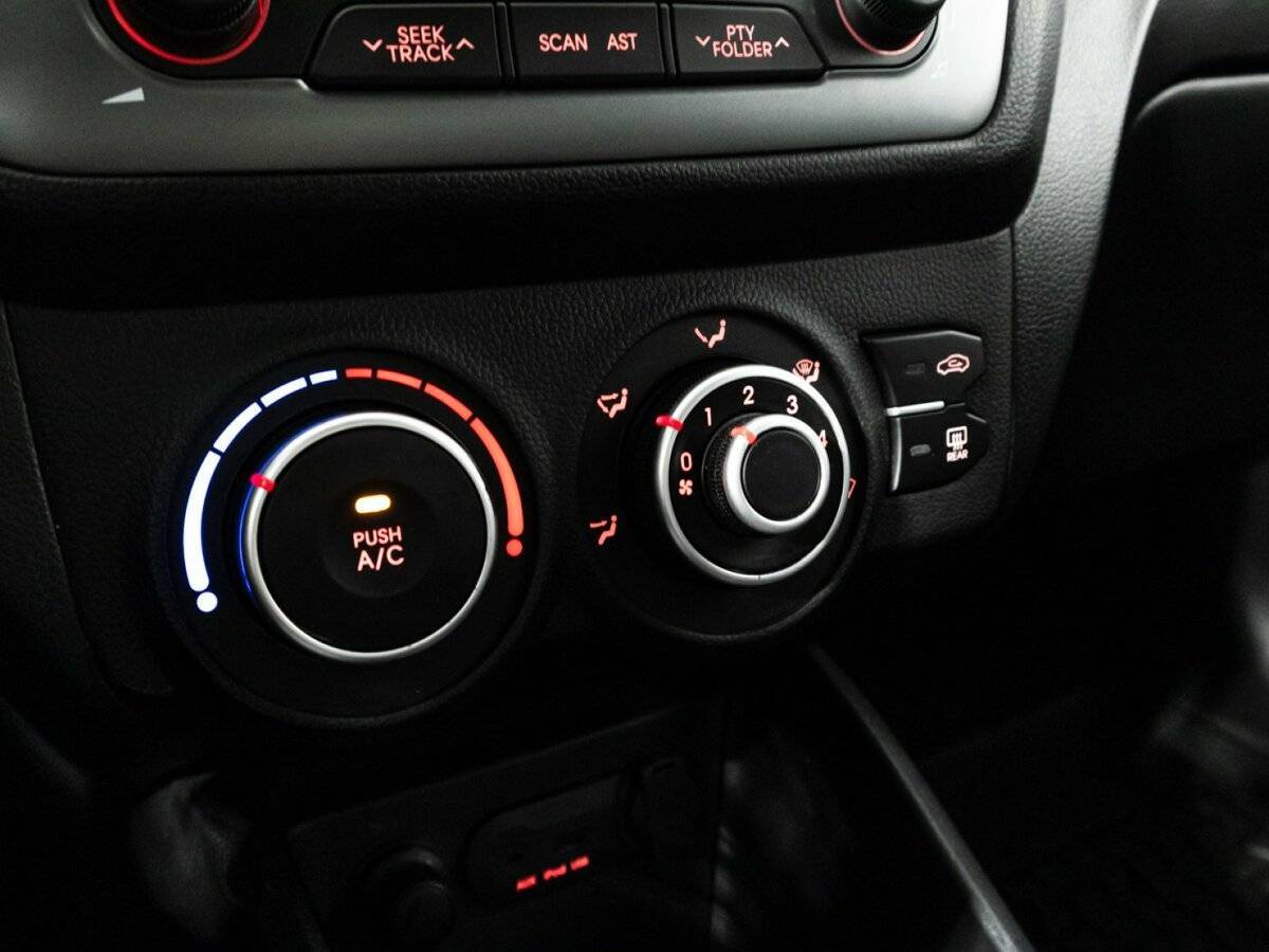 Купить Kia Rio, 2014, 153 713 км.. Фото: #16