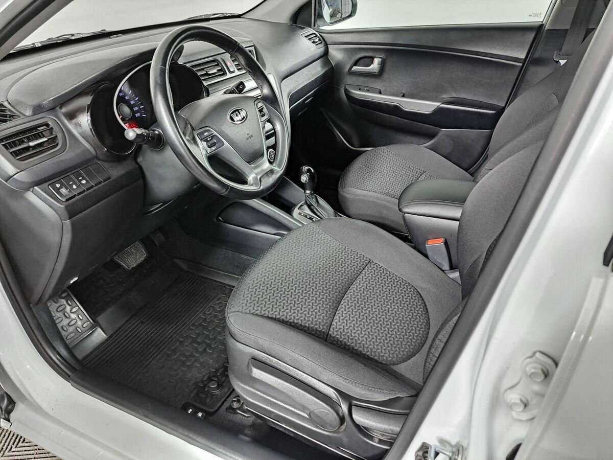 Купить Kia Rio, 2017, 112 068 км.. Фото: #13