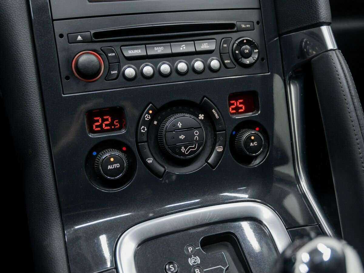 Купить Peugeot 3008, 2012, 143 593 км.. Фото: #18