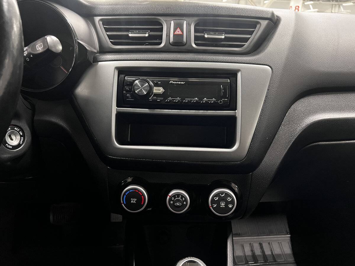 Купить Kia Rio, 2015, 101 725 км.. Фото: #14