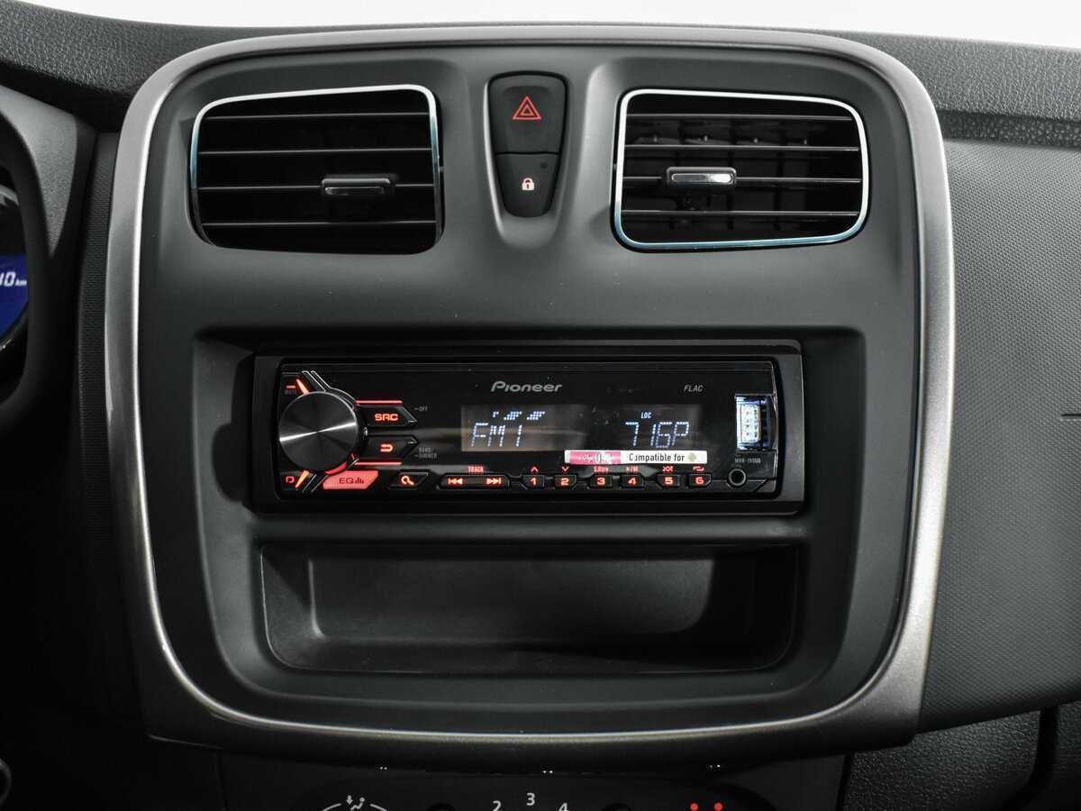 Купить Renault Sandero, 2017, 48 489 км.. Фото: #14