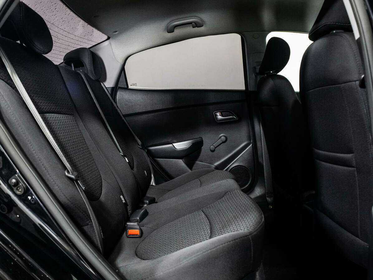 Купить Kia Rio, 2016, 69 629 км.. Фото: #9