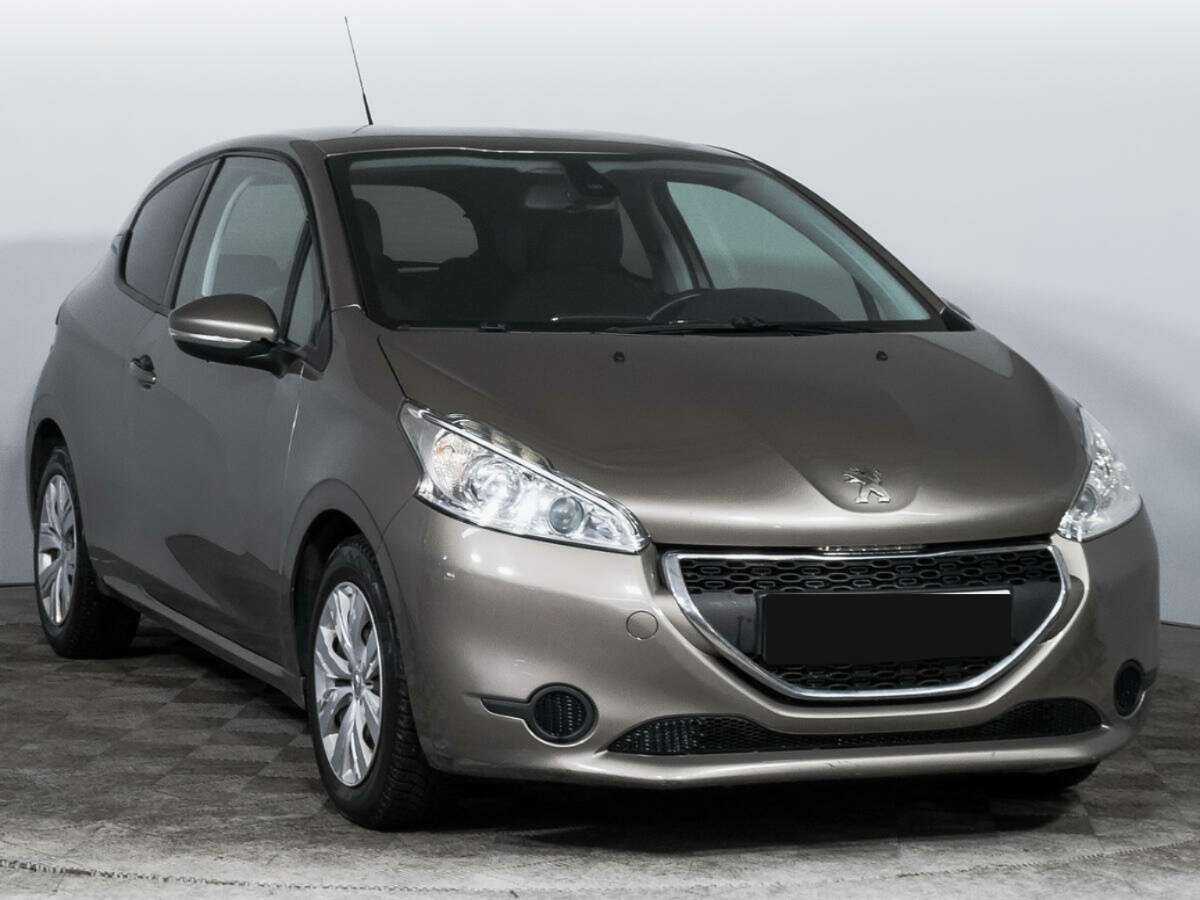 Купить Peugeot 208, 2013, 107 930 км.. Фото: #2