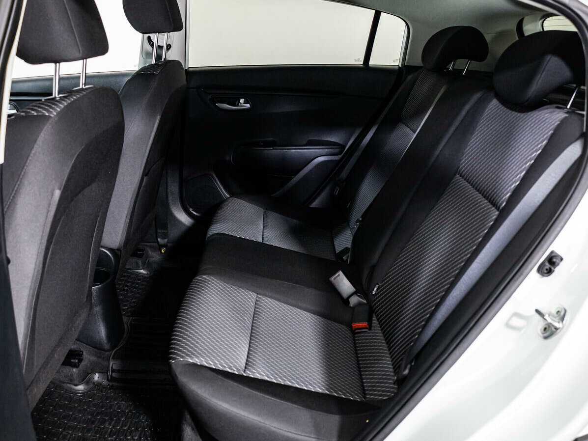 Купить Kia Rio, 2017, 56 574 км.. Фото: #9