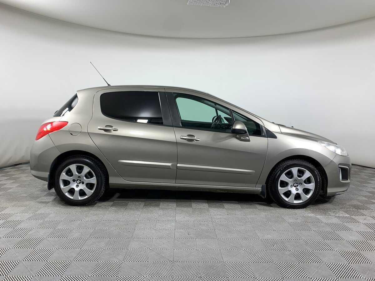 Купить Peugeot 308, 2012, 152 975 км.. Фото: #3