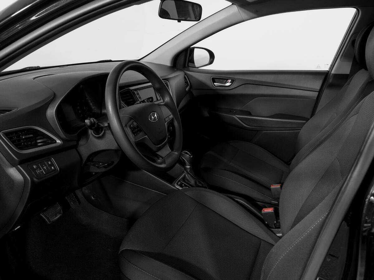 Купить Hyundai Solaris, 2018, 65 506 км.. Фото: #12