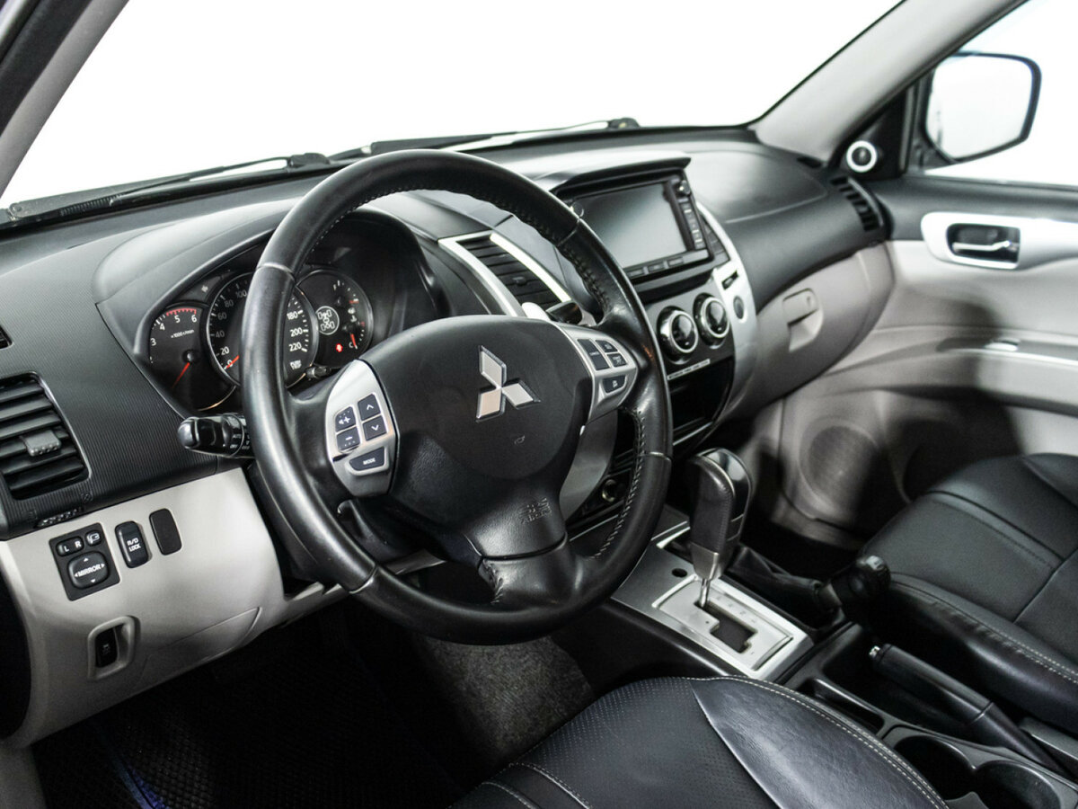 Купить Mitsubishi Pajero Sport, 2013, 230 570 км.. Фото: #8