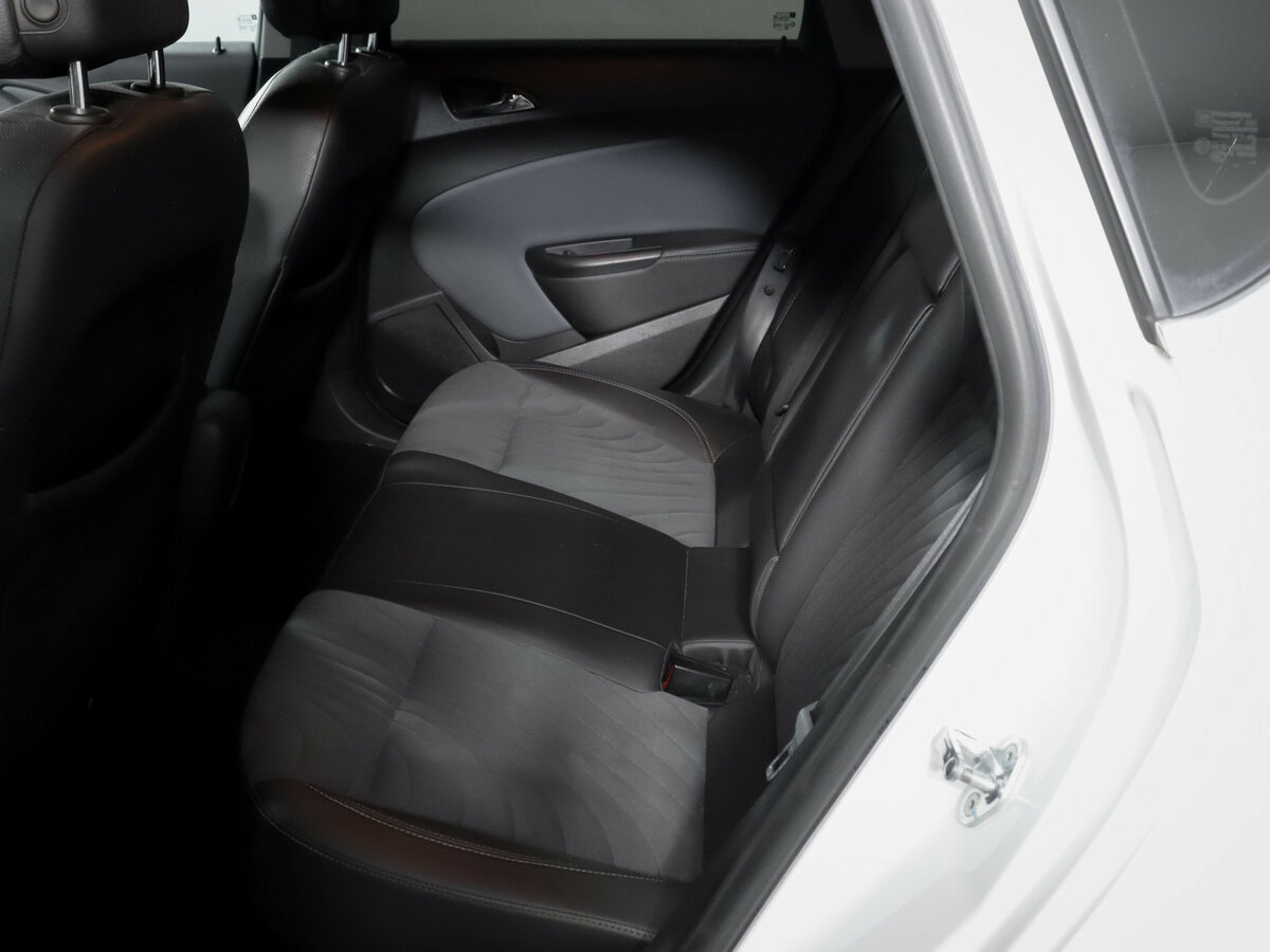 Купить Opel Astra, 2014, 184 348 км.. Фото: #7