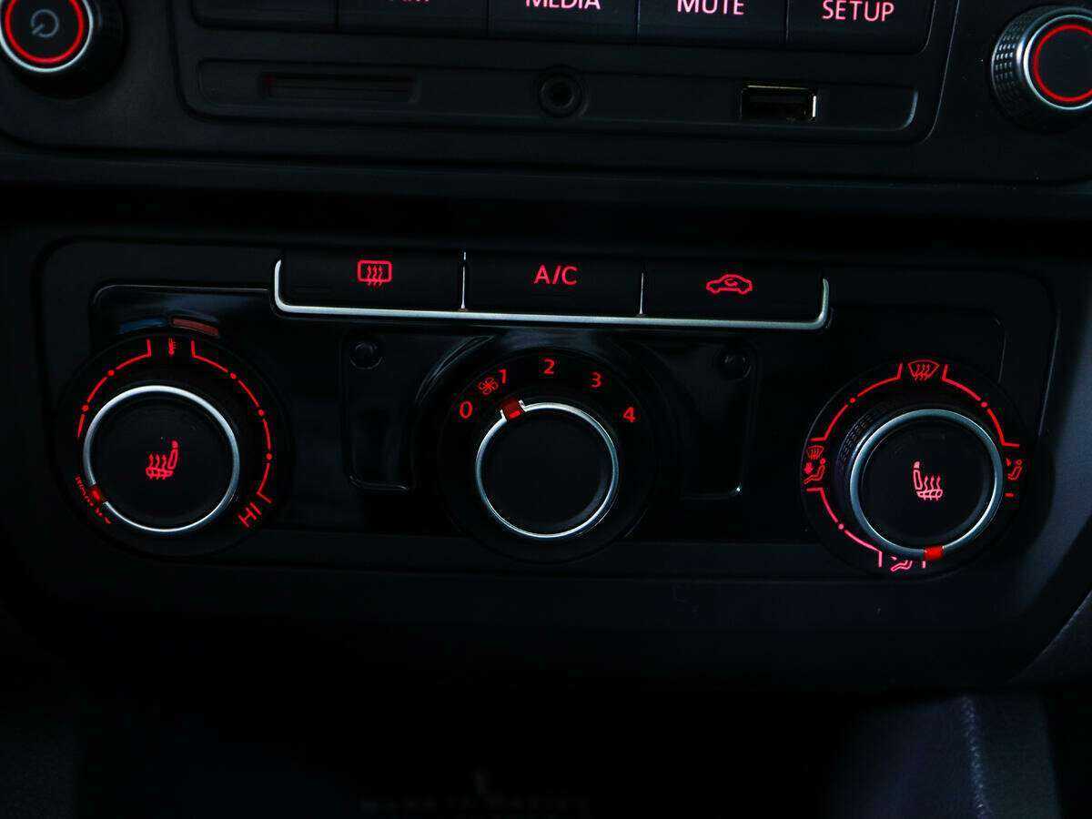 Купить Volkswagen Jetta, 2016, 141 263 км.. Фото: #14