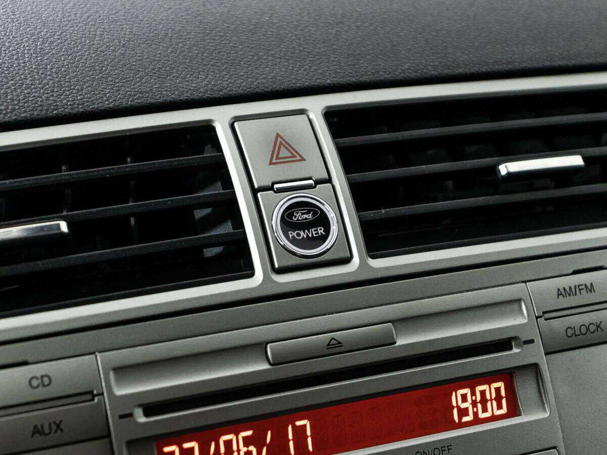 Купить Ford Kuga, 2012, 194 057 км.. Фото: #15