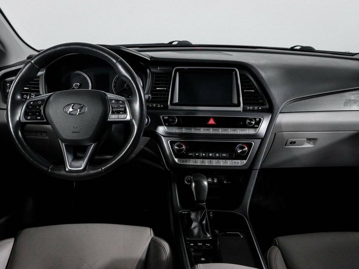Купить Hyundai Sonata, 2017, 111 248 км.. Фото: #11