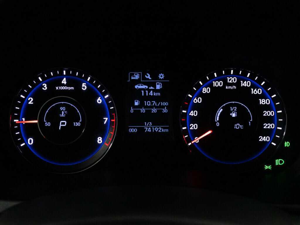 Купить Hyundai i40, 2015, 74 188 км.. Фото: #11