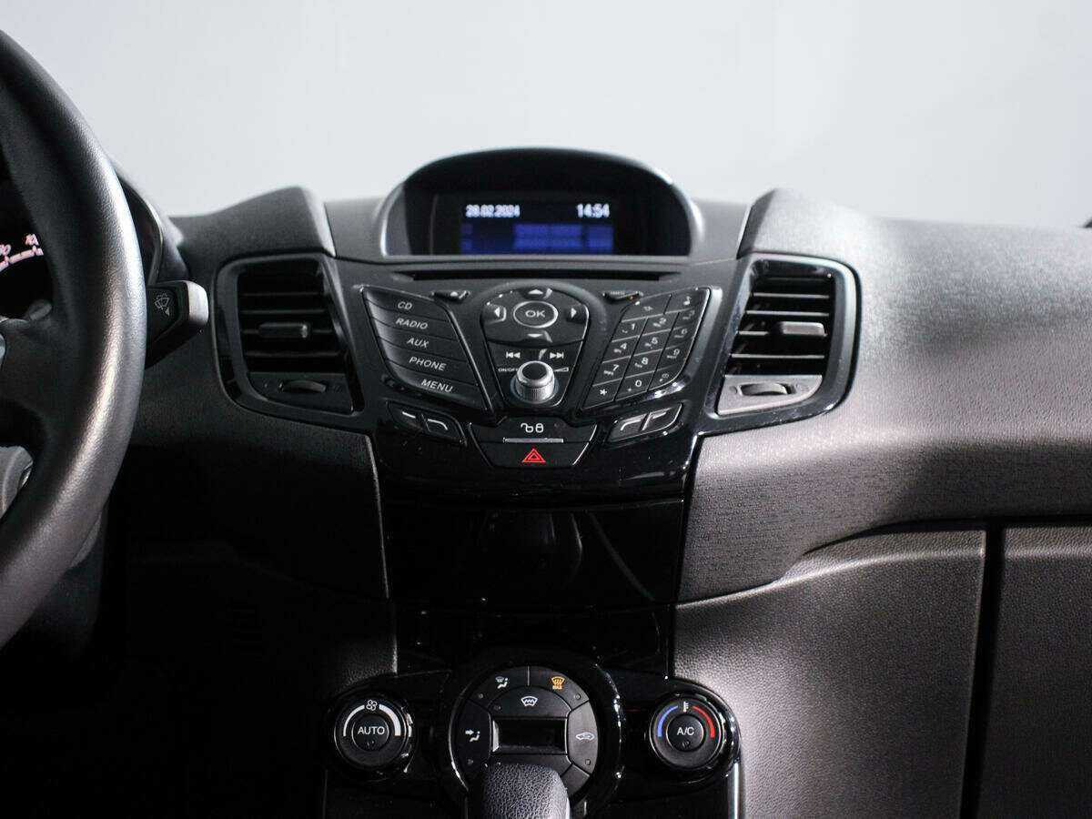 Купить Ford Fiesta, 2015, 87 700 км.. Фото: #12