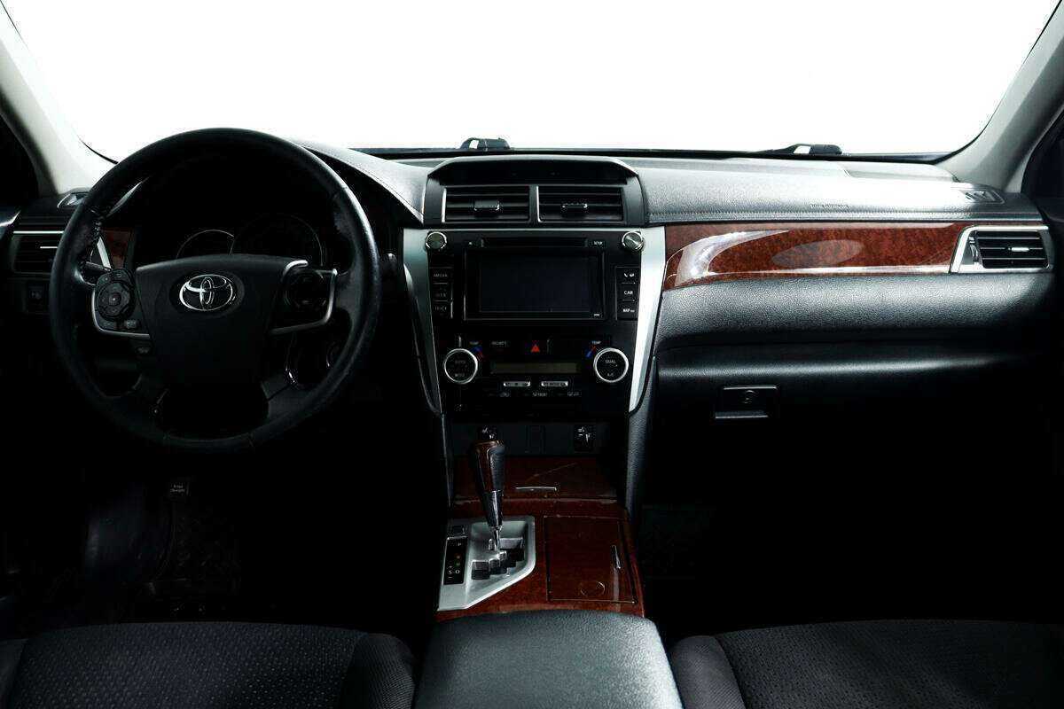 Купить Toyota Camry, 2012, 228 268 км.. Фото: #10