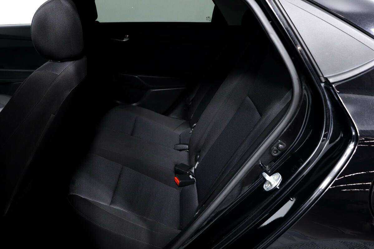 Купить Hyundai Solaris, 2021, 131 303 км.. Фото: #11