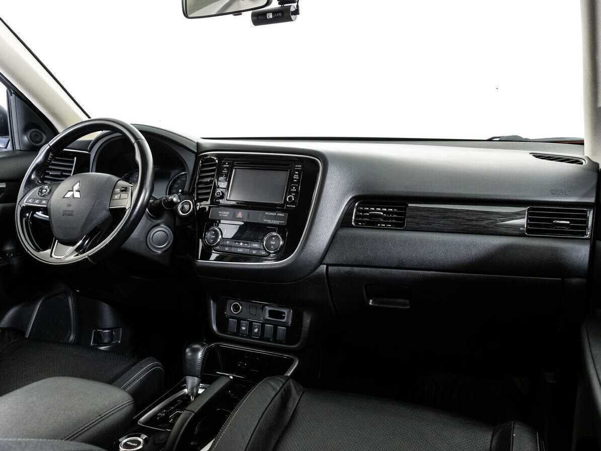 Купить Mitsubishi Outlander, 2017, 140 611 км.. Фото: #8