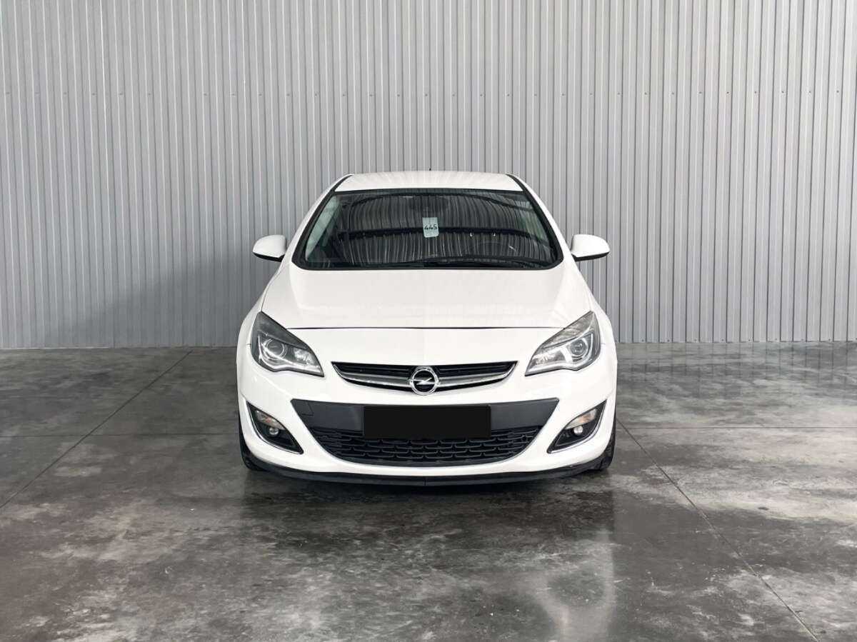 Купить Opel Astra, 2014, 145 050 км.. Фото: #1