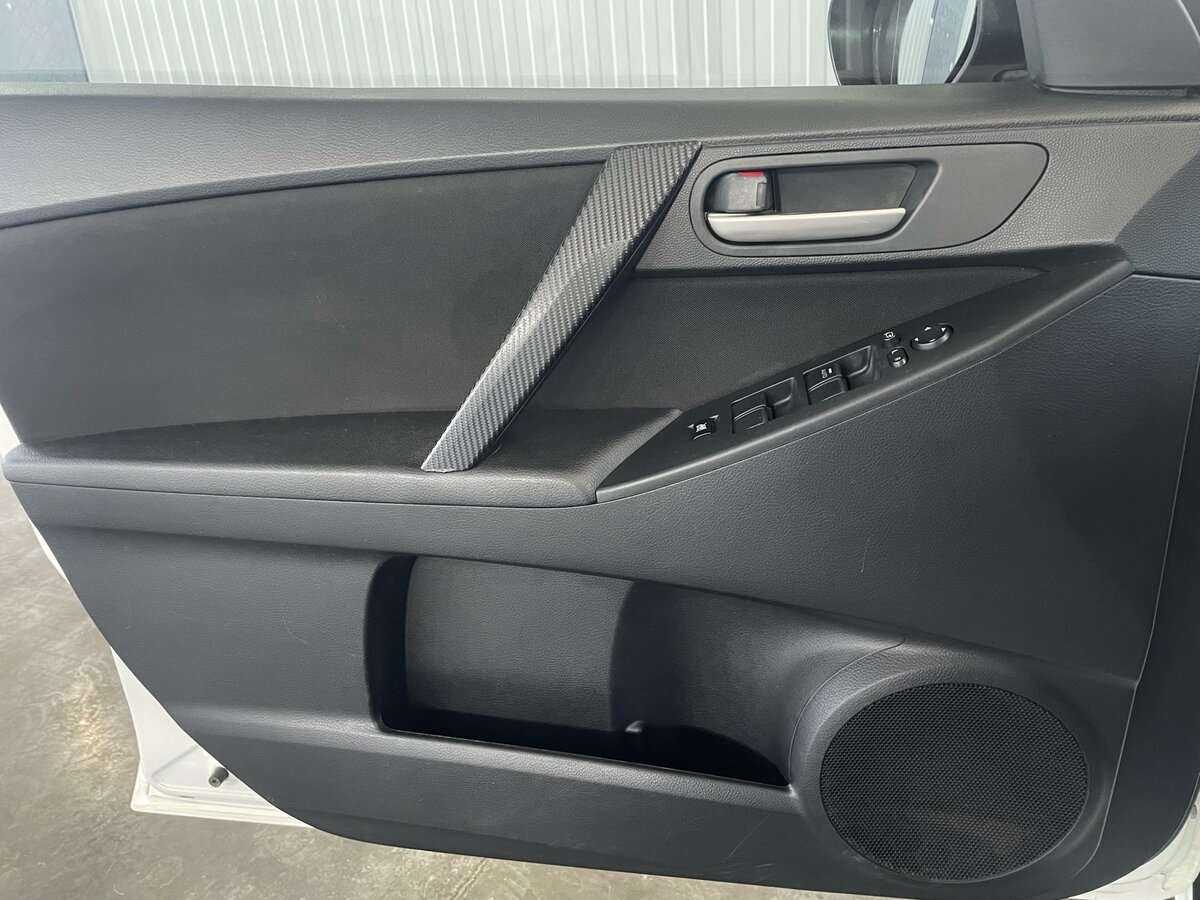 Купить Mazda 3, 2012, 158 551 км.. Фото: #17