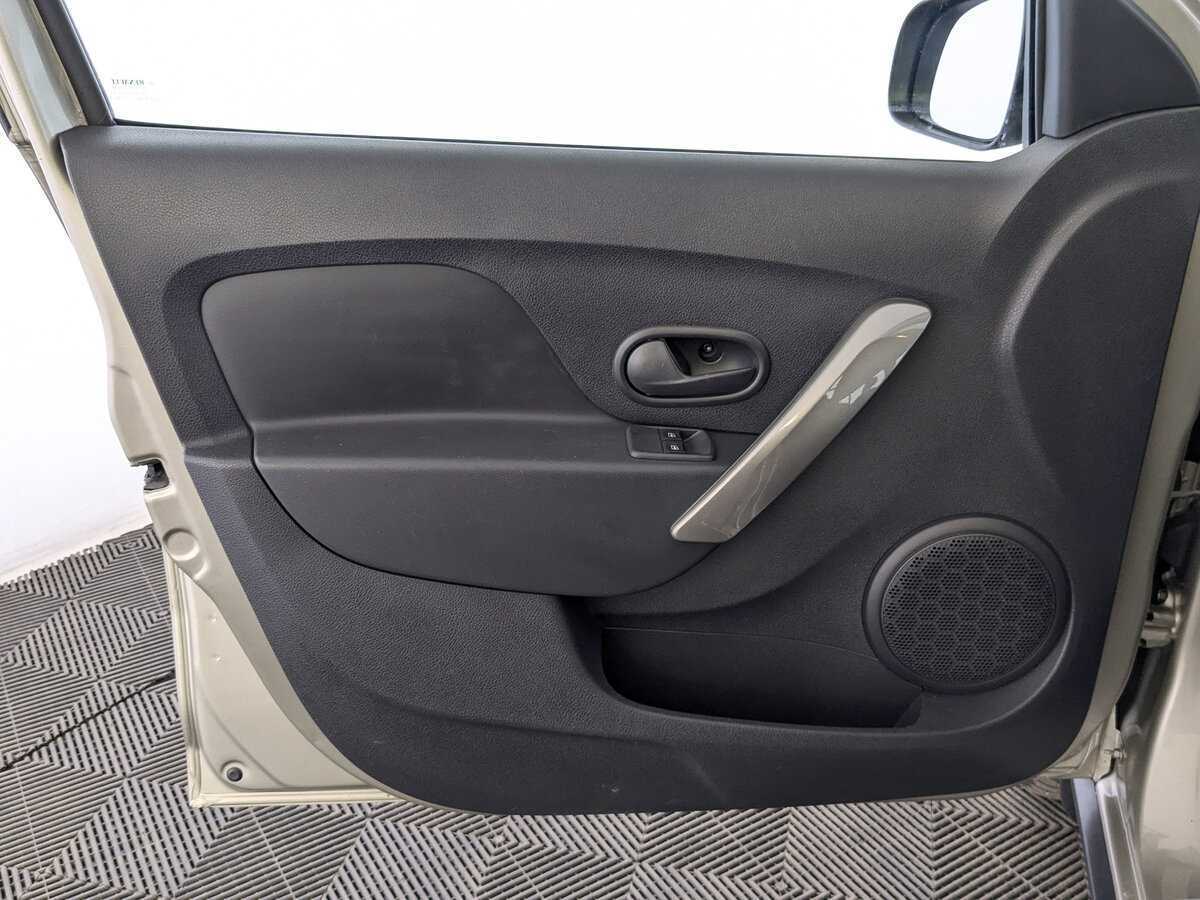 Купить Renault Sandero, 2021, 80 665 км.. Фото: #16