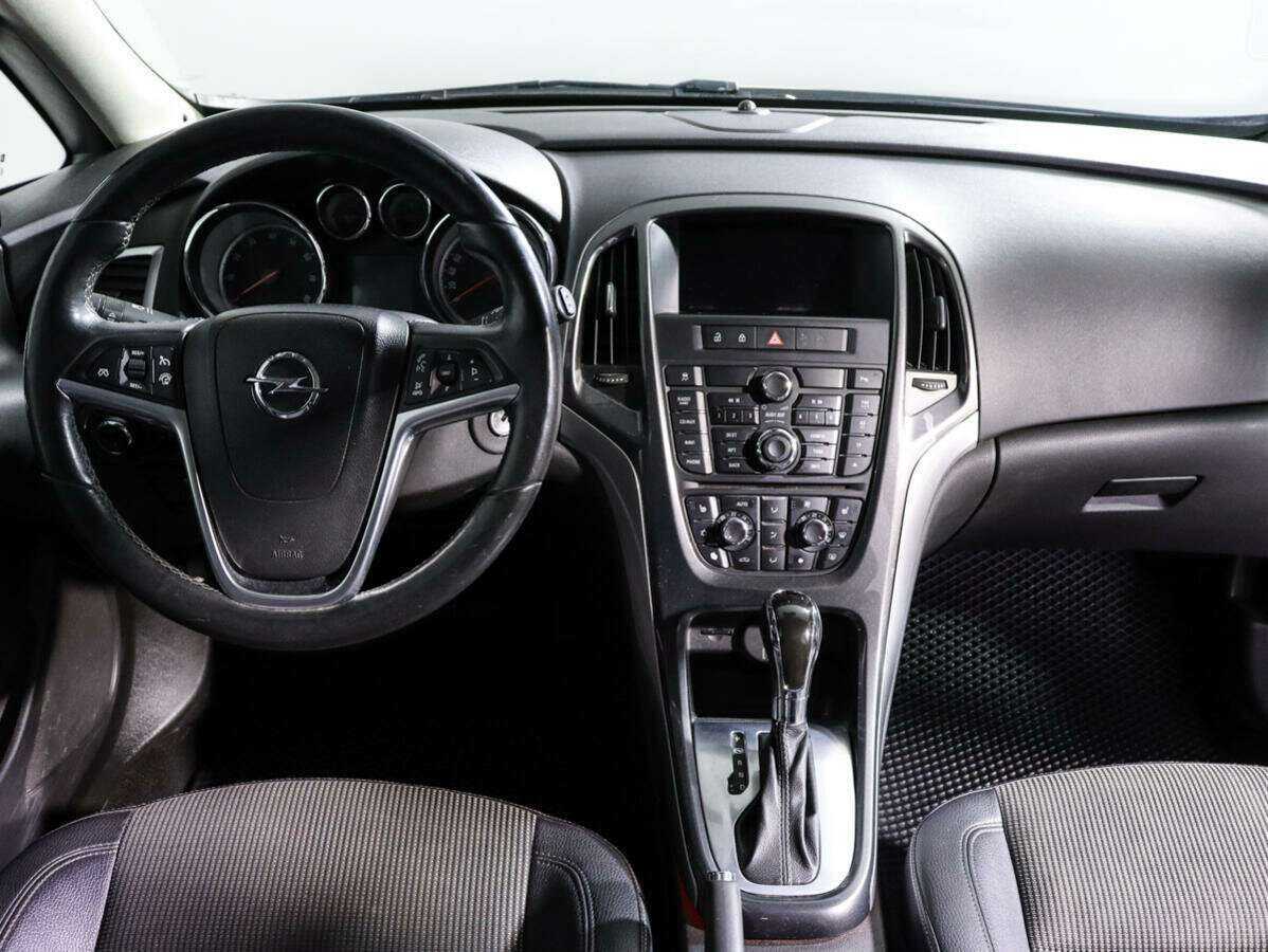 Купить Opel Astra, 2012, 117 438 км.. Фото: #8