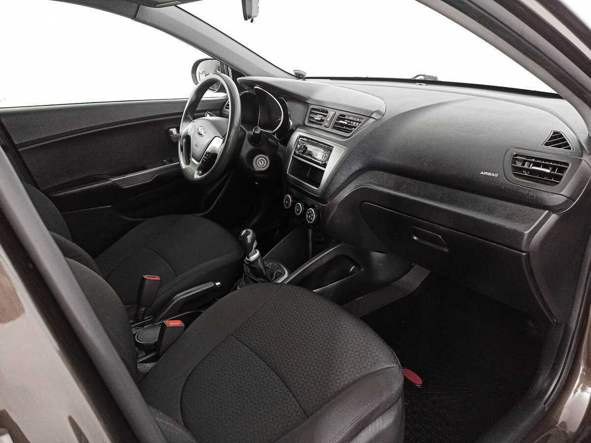Купить Kia Rio, 2017, 161 901 км.. Фото: #10