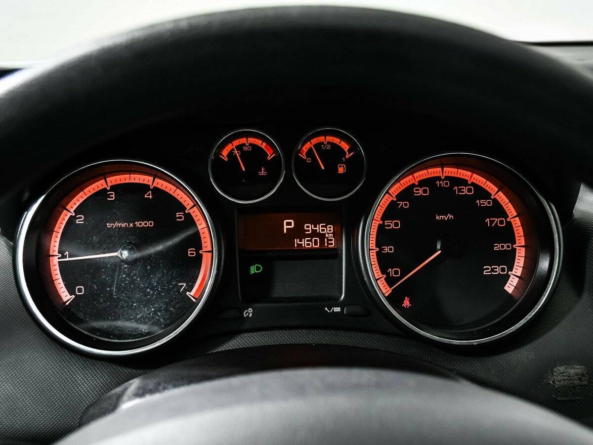 Купить Peugeot 408, 2012, 146 000 км.. Фото: #9