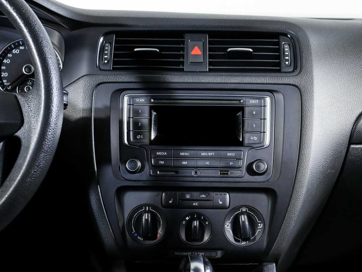 Купить Volkswagen Jetta, 2013, 198 671 км.. Фото: #9