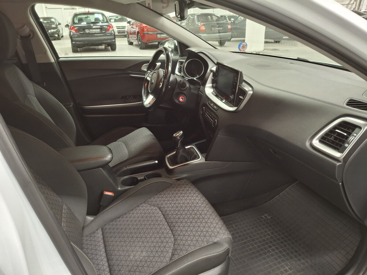 Купить Kia Ceed, 2019, 101 021 км.. Фото: #10