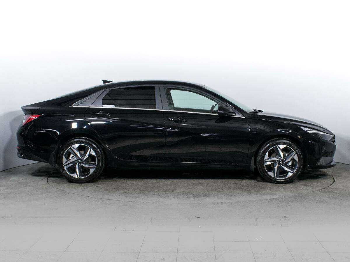 Купить Hyundai Elantra, 2023, 8 327 км.. Фото: #3