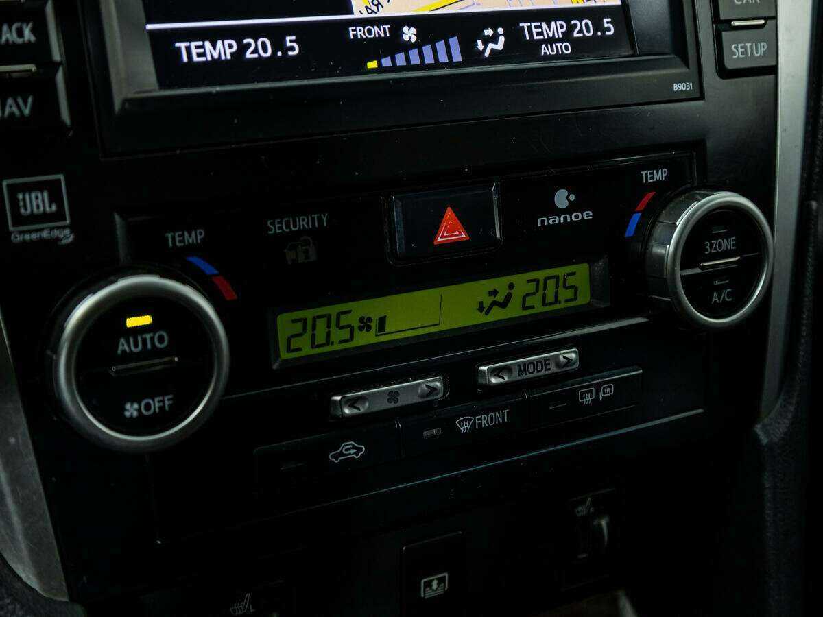 Купить Toyota Camry, 2013, 240 160 км.. Фото: #15