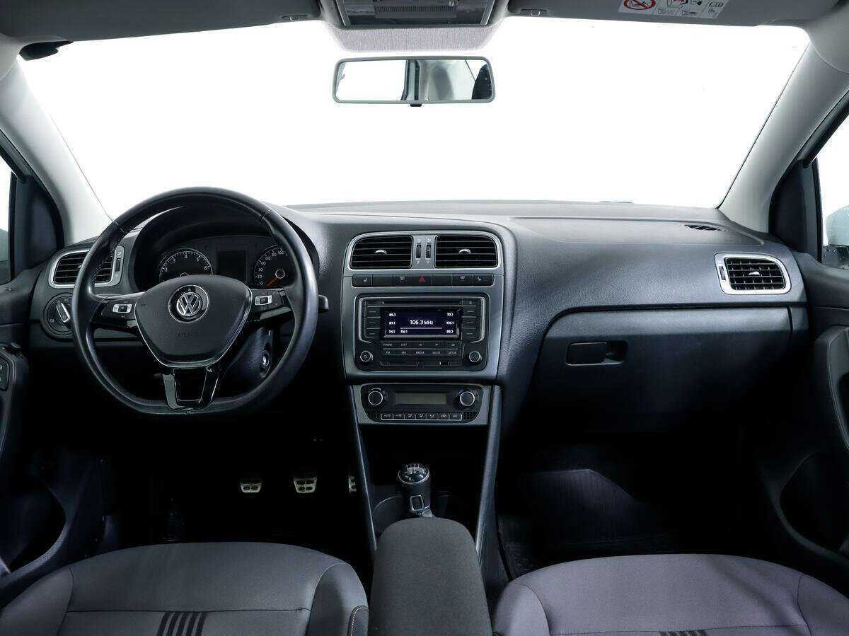 Купить Volkswagen Polo, 2016, 76 520 км.. Фото: #9