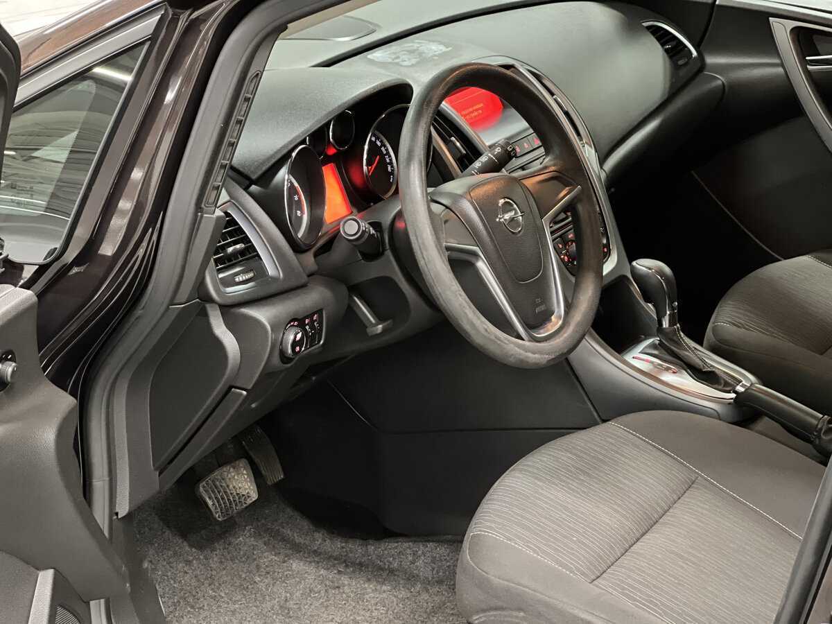 Купить Opel Astra, 2013, 137 218 км.. Фото: #15