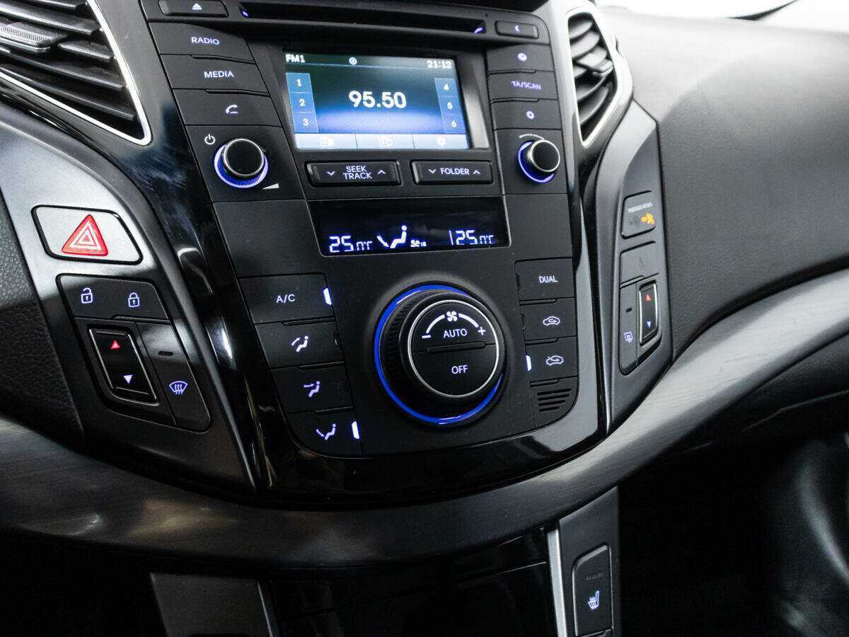 Купить Hyundai i40, 2015, 101 775 км.. Фото: #16