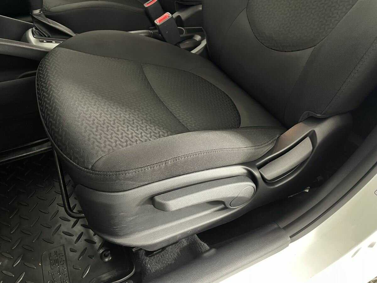 Купить Kia Rio, 2017, 73 846 км.. Фото: #9