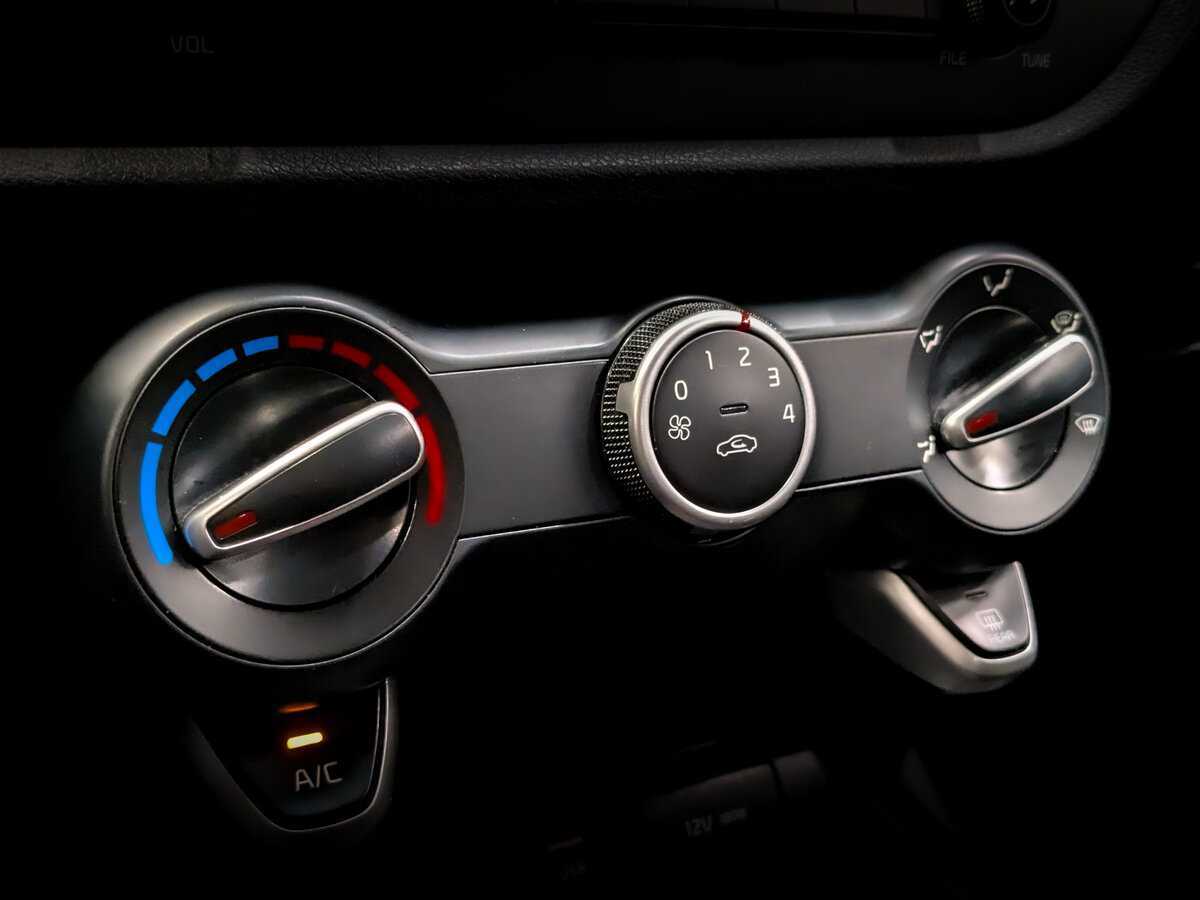 Купить Kia Rio, 2019, 148 880 км.. Фото: #24