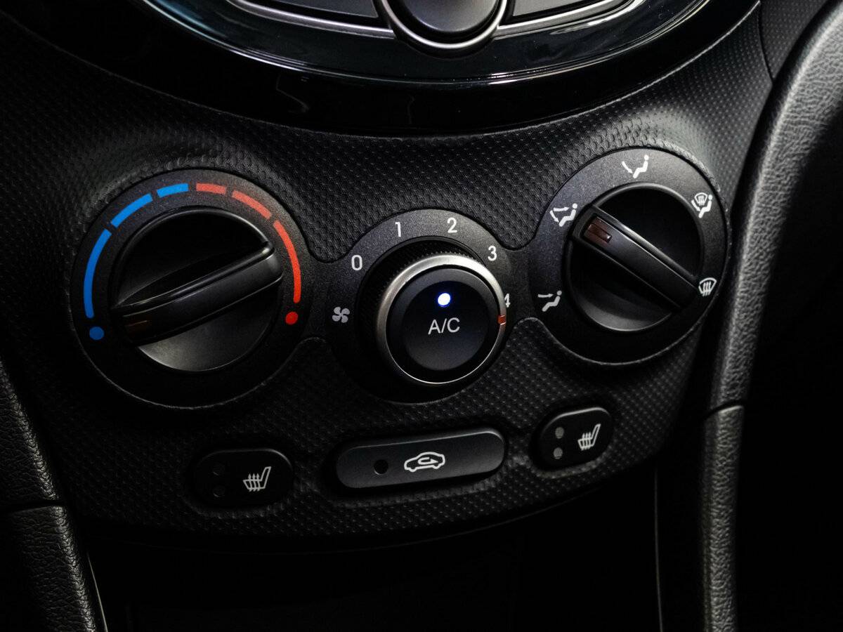 Купить Hyundai Solaris, 2016, 115 245 км.. Фото: #11