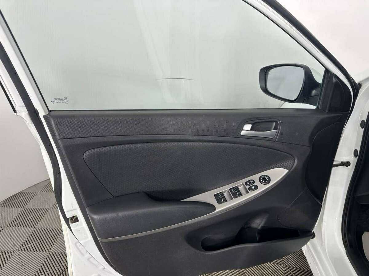 Купить Hyundai Solaris, 2016, 157 958 км.. Фото: #7