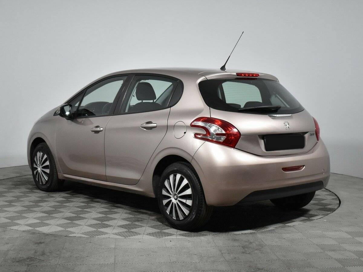 Купить Peugeot 208, 2014, 130 000 км.. Фото: #6