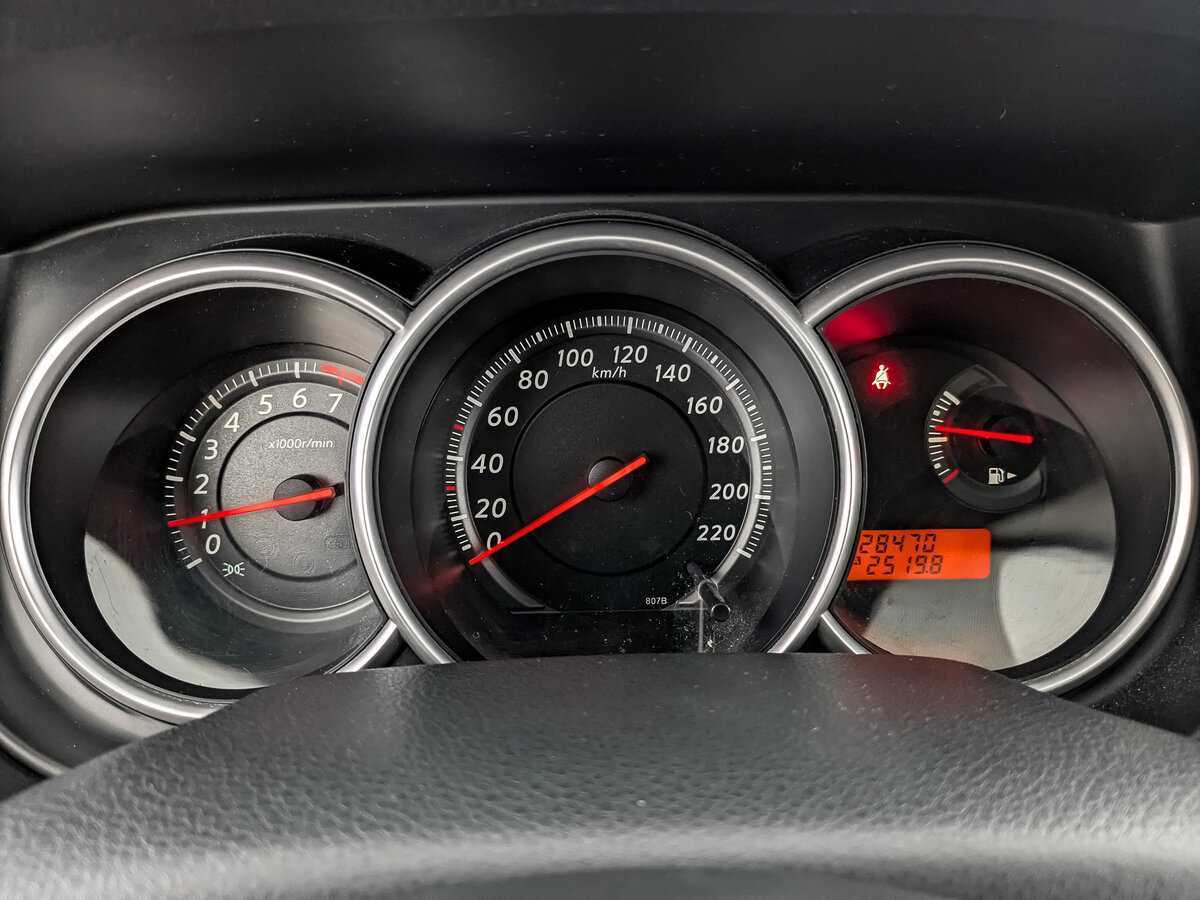 Купить Nissan Tiida, 2013, 128 468 км.. Фото: #15