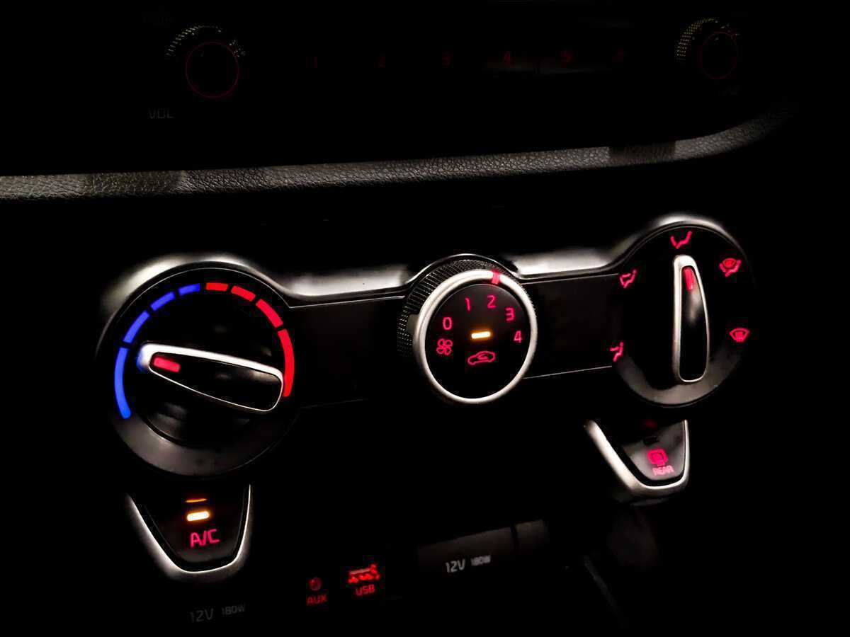 Купить Kia Rio, 2020, 189 781 км.. Фото: #21