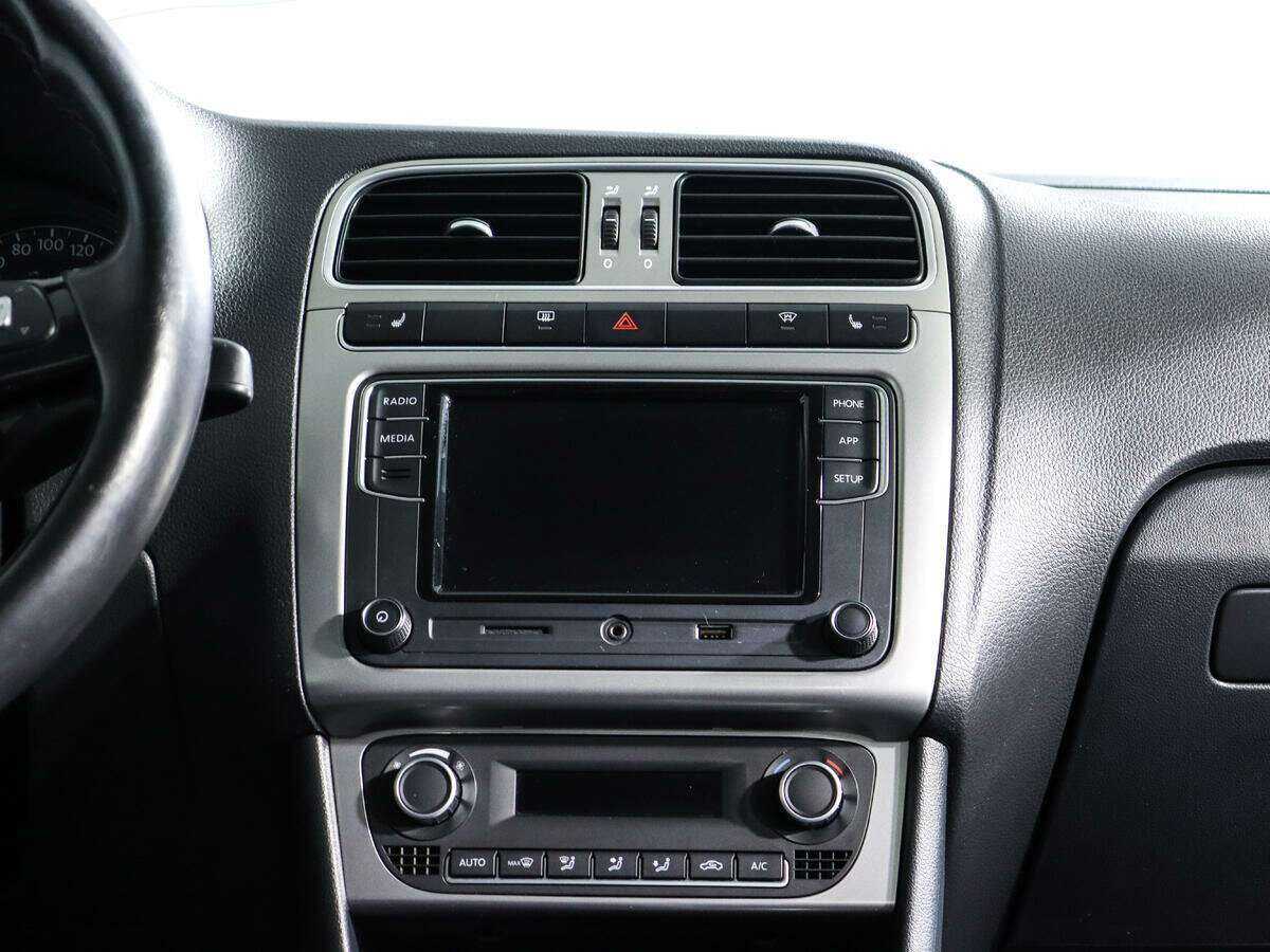 Купить Volkswagen Polo, 2017, 77 064 км.. Фото: #11