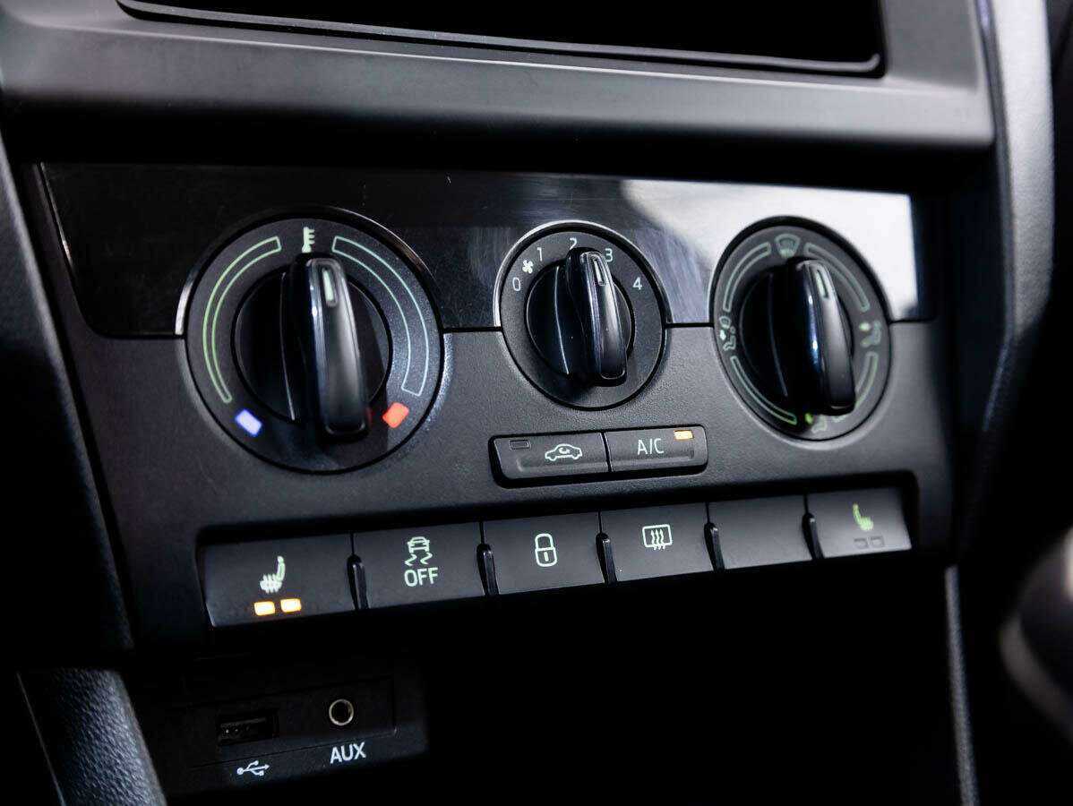 Купить Skoda Rapid, 2017, 141 688 км.. Фото: #17