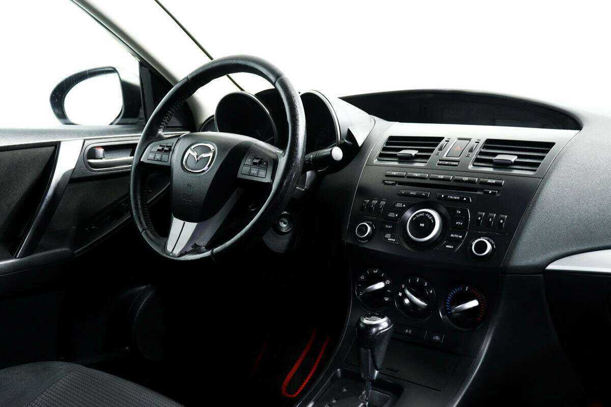Купить Mazda 3, 2013, 241 907 км.. Фото: #7